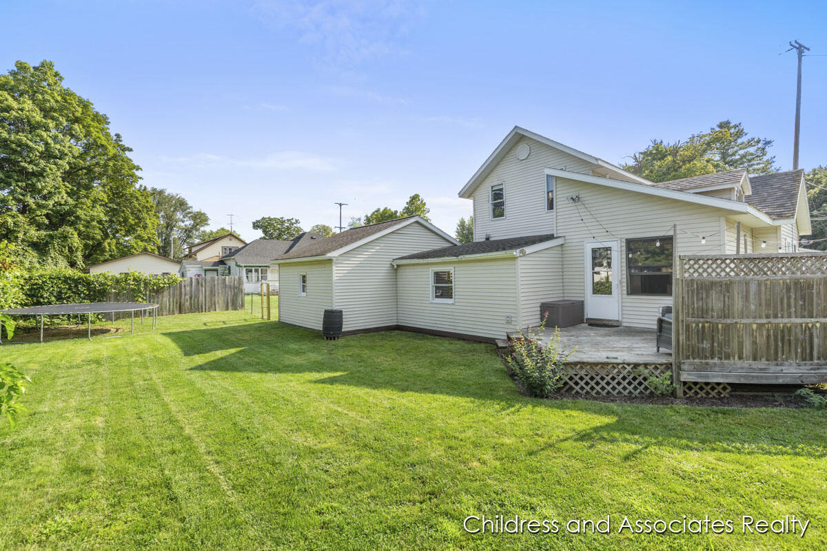 Elm St, Sparta, MI 49345
