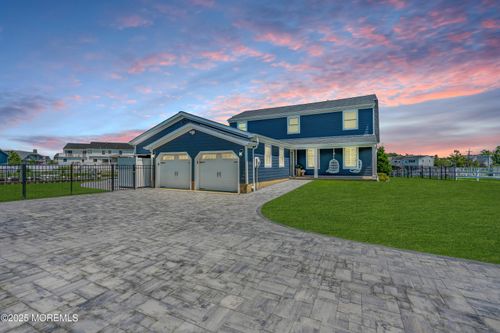 11 Gail Dr, Monmouth Beach, NJ, 07750-1103 | Card Image