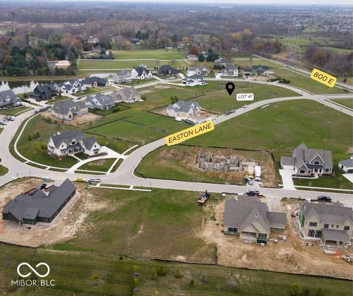 8053 Easton Ln, Zionsville, IN, 46077-7952 | Card Image