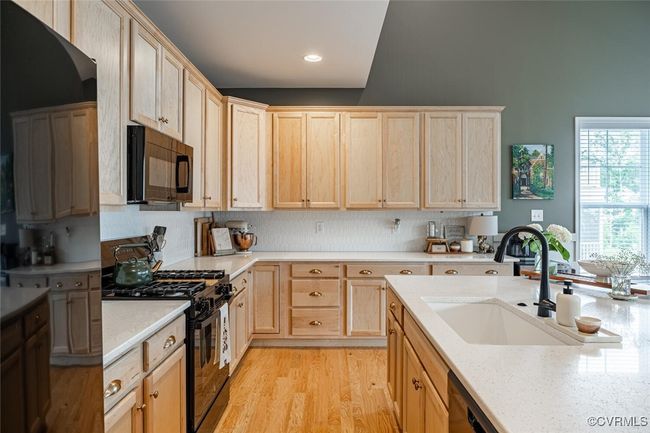 15813 Maclear Dr, House other with 4 bedrooms, 3 bathrooms and null parking in Midlothian VA | Image 11
