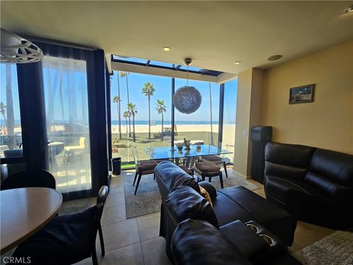3009 Ocean Front Walk, Venice, CA, 90291-2412 | Card Image