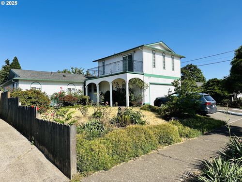 2133 15th St, Springfield, OR, 97477-2464 | Card Image