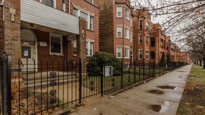 5729 S Michigan Avenue, Home with 8 bedrooms, 4 bathrooms and 2 parking in Chicago IL | Image 2