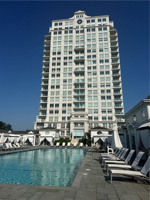 704-1 Tower Dr, Portsmouth, RI, 02871-1637 | Card Image