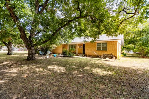 203 Bowie St, Clyde, TX, 79510-4139 | Card Image
