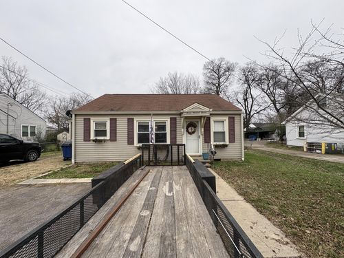 711 Hoover St, Shelbyville, TN, 37160-3331 | Card Image