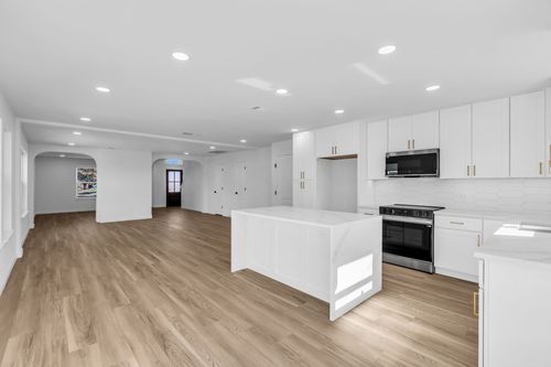 906 Thistle Cir, Allen, TX, 75002-8680 | Card Image