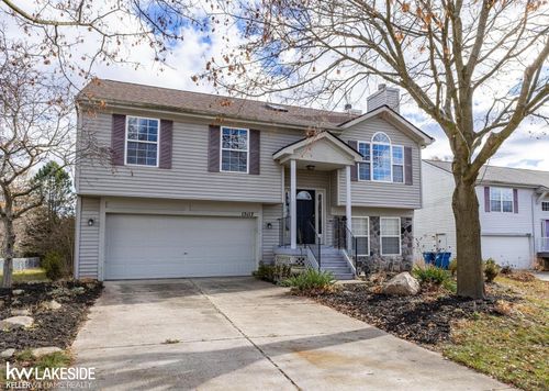 15117 Seeley Dr, Holly, MI, 48442-1164 | Card Image