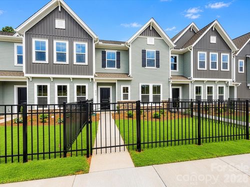 6613 Fire Lily Ln, Charlotte, NC, 28216 | Card Image