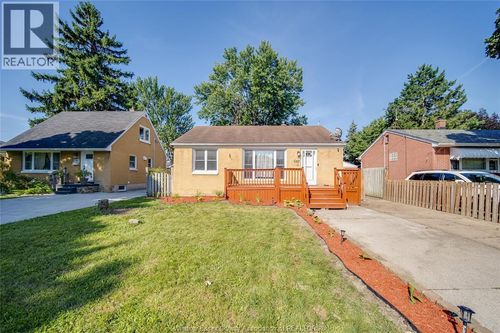 1153 Harrison Ave, Windsor, ON, N9C3J4 | Card Image