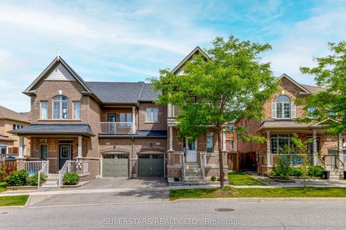 48 Manila Ave, Markham, ON, L6C0W2 | Card Image