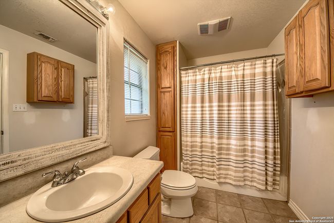 727 Falling Leaves Dr, House other with 3 bedrooms, 3 bathrooms and null parking in Adkins TX | Image 10