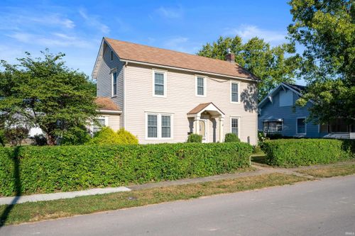 132 N Water St, Albany, IN, 47320-1736 | Card Image