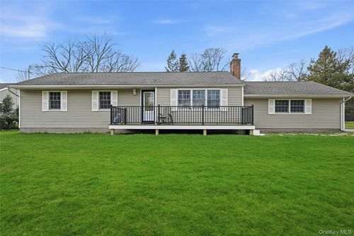 8 Kemswick Dr, Stony Brook, NY, 11790-1714 | Card Image