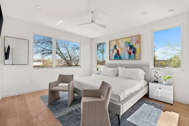 B - 8003 Gault St, Condo with 3 bedrooms, 4 bathrooms and 2 parking in Austin TX | Image 35