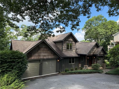 368 Spruce Pine Trl, Blowing Rock, NC, 28605-9118 | Card Image