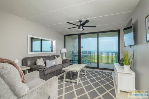 apt-302-3000 Gulf Blvd, South Padre Island, TX, 78597-7050 | Card Image