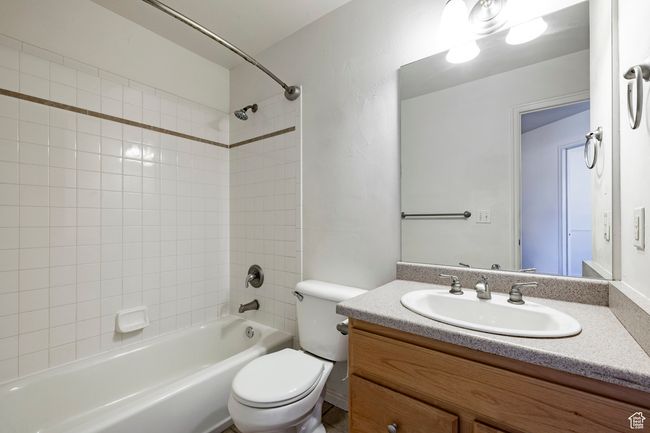 890 E Chase Brook Ln, Condo with 3 bedrooms, 3 bathrooms and 2 parking in Millcreek UT | Image 17