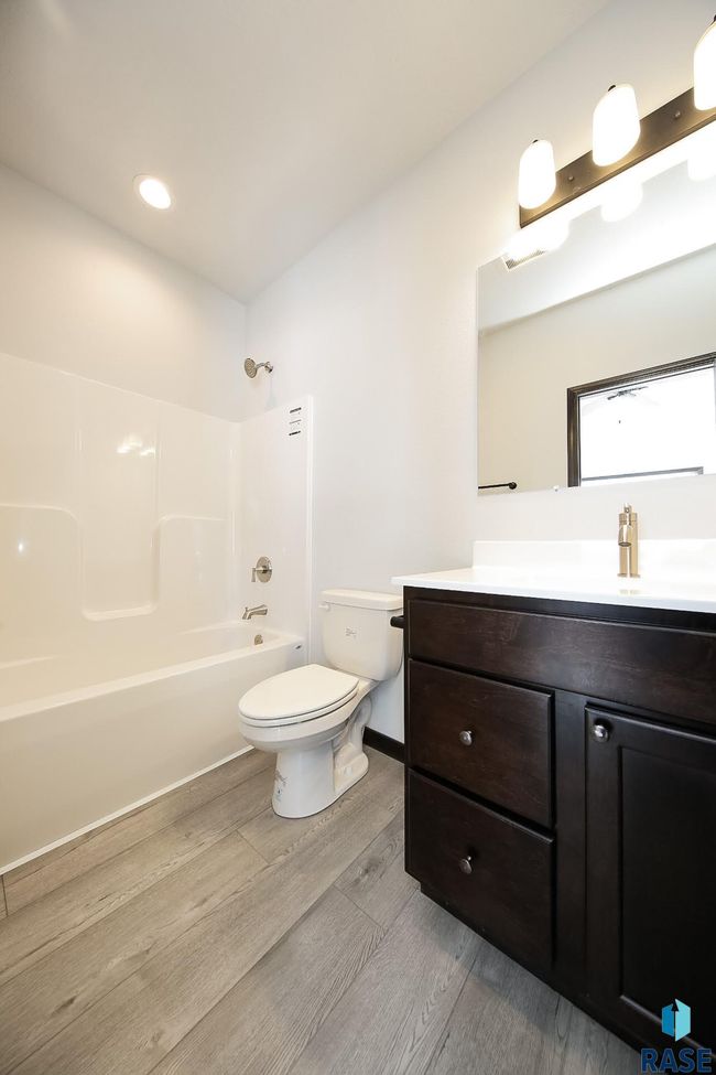 415 Elm St, House other with 3 bedrooms, 2 bathrooms and null parking in Lennox SD | Image 22