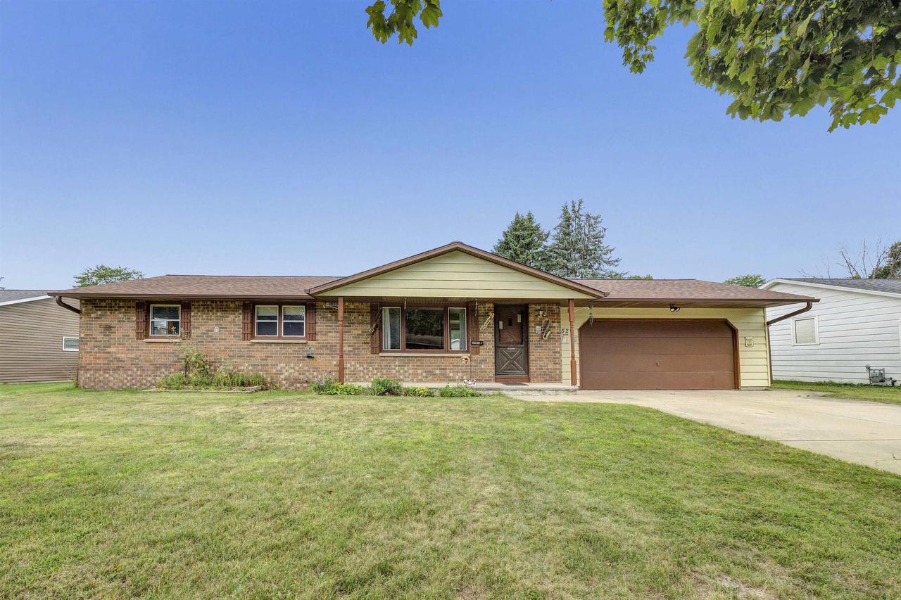 Lorraine Ln, Green Bay, WI 54311
