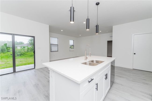 8304 Lena Ct, House other with 3 bedrooms, 2 bathrooms and null parking in LABELLE FL | Image 6