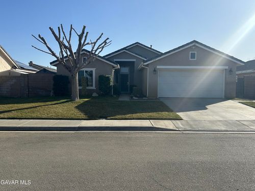3918 Parkridge Ave, Rosamond, CA, 93560-6897 | Card Image