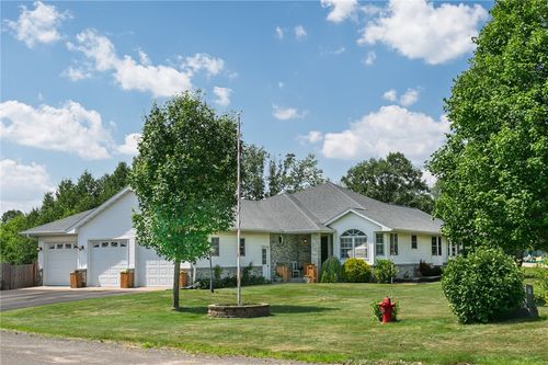 1162 Aspen Dr, Spring Valley, WI, 54767-8825 | Card Image