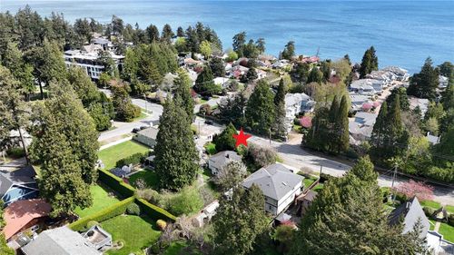 5190 Cordova Bay Rd, Saanich, BC, V8Y2K8 | Card Image