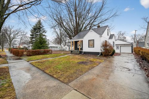 53 Eastman St, Mount Clemens, MI, 48043-2509 | Card Image