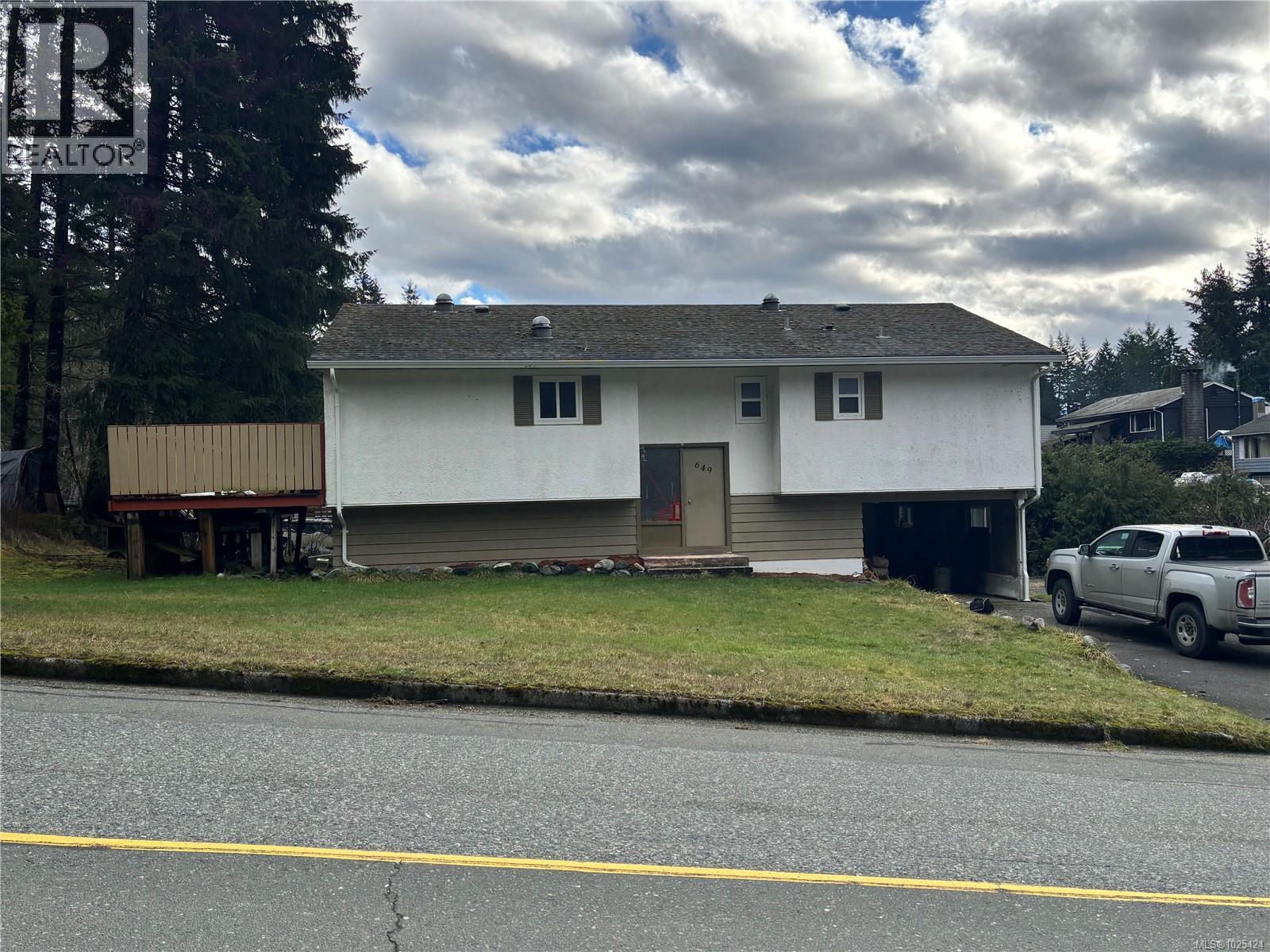 Residential in Gold River