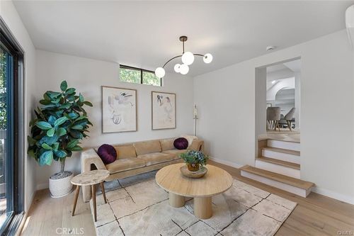 755 Crane Blvd, LOS ANGELES, CA, 90065-4038 | Card Image
