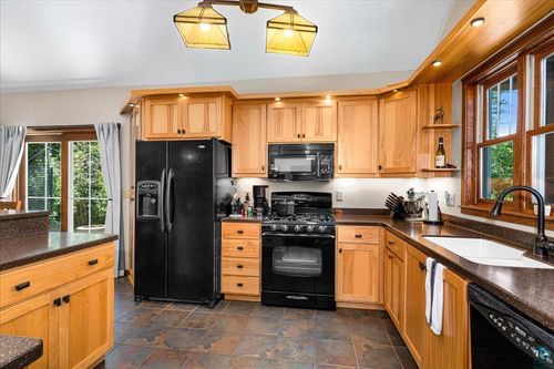 1332 Harbor Hills Dr, Two Harbors, MN, 55616-5052 | Card Image