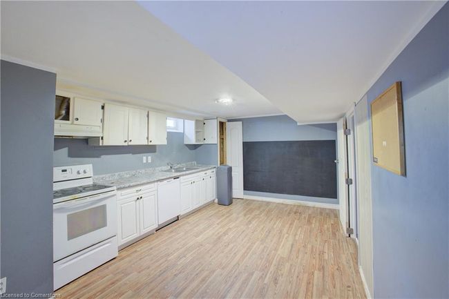 46 Elmwood Ave, House other with 6 bedrooms, 2 bathrooms and 4 parking in Cambridge ON | Image 18