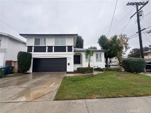 20258 Runnymede St, Winnetka, CA, 91306-2934 | Card Image