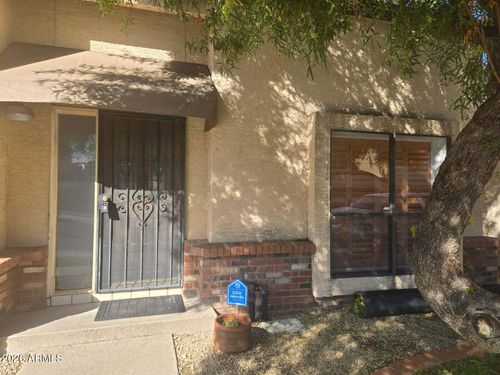 2518 E Shaw Butte Dr, Phoenix, AZ, 85028-1127 | Card Image