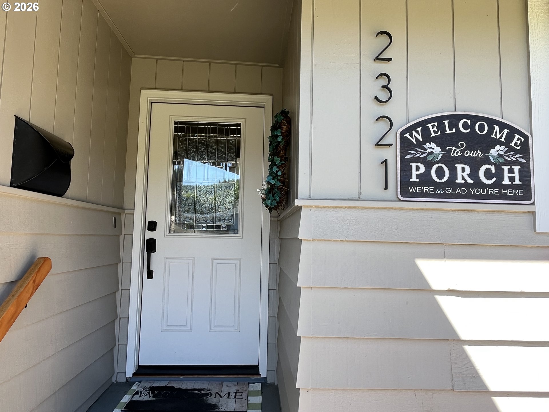 Residential in Reedsport 4