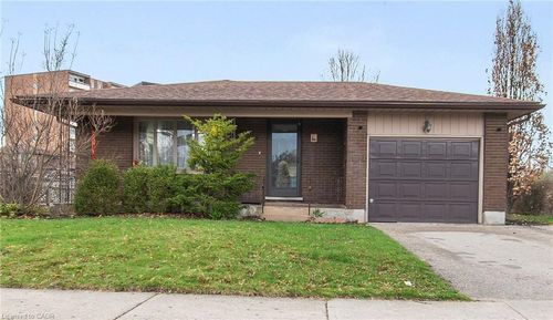 42 Tupper Cres, Kitchener, ON, N2B2X9 | Card Image