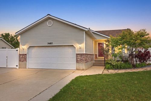 7487 Olive Brook Dr, Magna, UT, 84044-1543 | Card Image