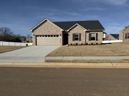 208 Watershed Ct, Ashland City, TN, 37015-2152 | Card Image