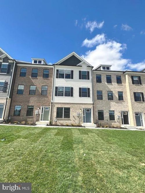 5217 Water Lily Rd, Upper Marlboro, MD, 20772-4097 | Card Image