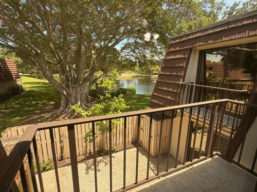 2407 24th Ln, Palm Beach Gardens, FL, 33418-3570 | Card Image