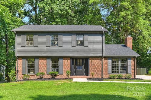 811 Ashmeade Rd, Charlotte, NC, 28211-4243 | Card Image