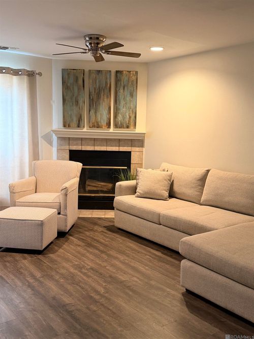 24 Higgins Ct, Baton Rouge, LA, 70808-9046 | Card Image