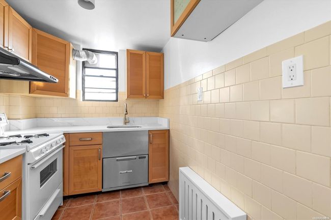 Kitchen | Image 11