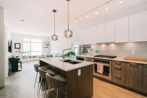 206-615 E 3rd St, North Vancouver, BC, V7L0G3 | Card Image