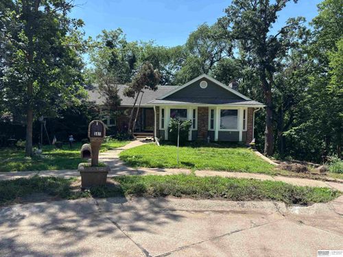 501 Dowding Ct, Bellevue, NE, 68005-2460 | Card Image