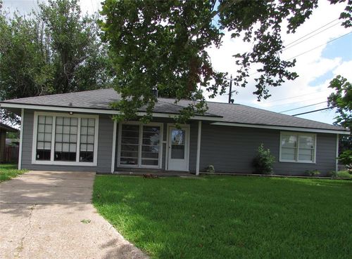 2902 Tarpey Ave, Texas City, TX, 77590-6830 | Card Image