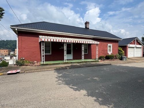 801 High St, Wellsburg, WV, 26070-1547 | Card Image