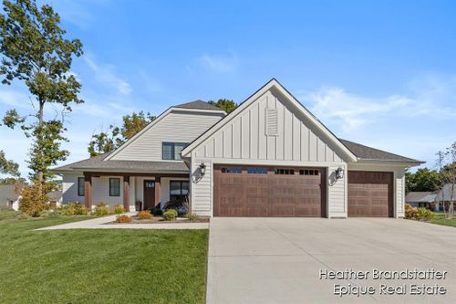 4-6345 Lamppost Circle Se, Cascade Twp, MI, 49546 | Card Image