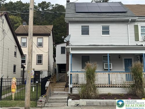 622 Center Ave, Jim Thorpe, PA, 18229-1108 | Card Image